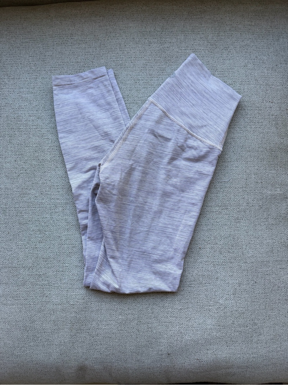 28β wonder train leggings